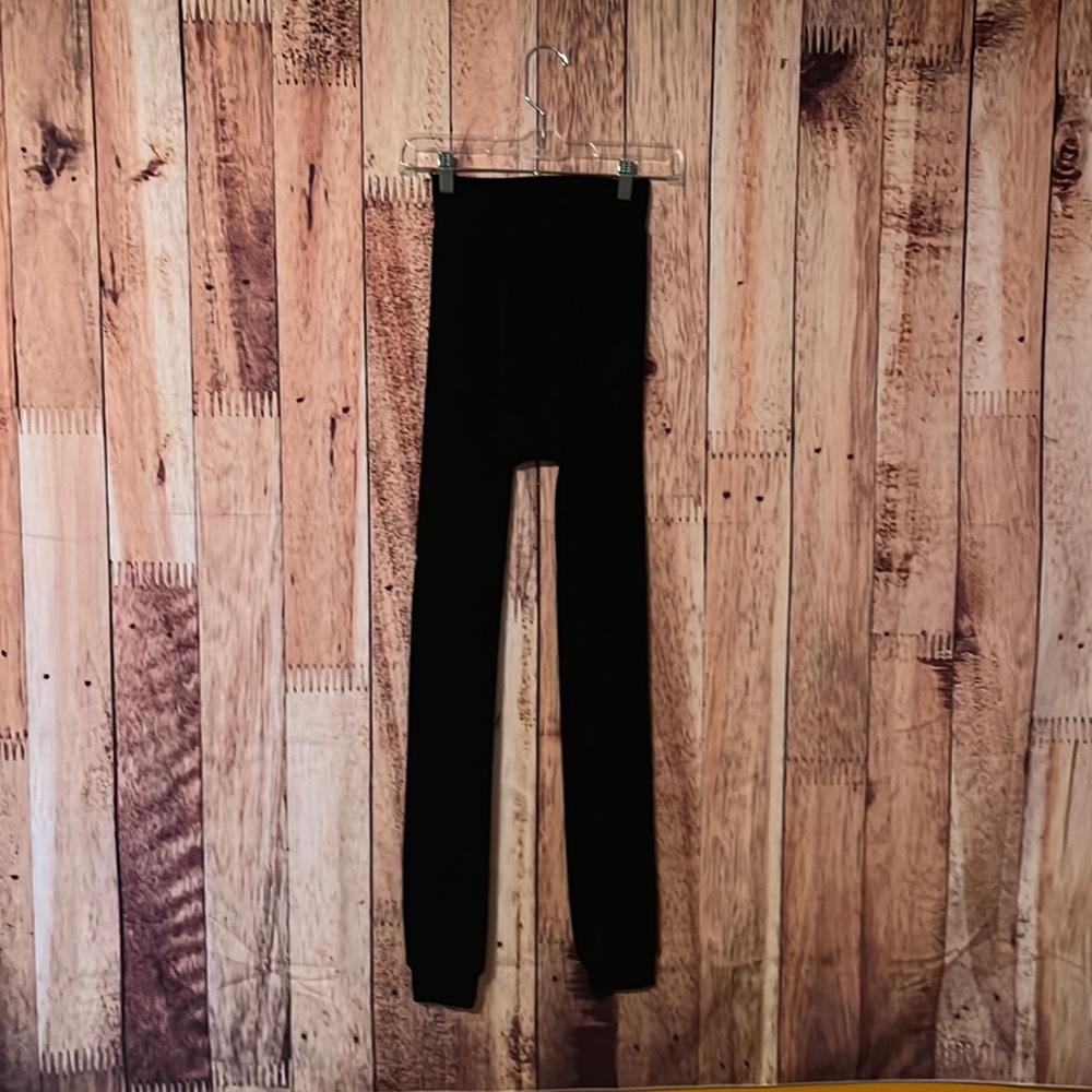 Black heavyweight lined leggings.